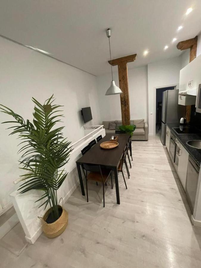 Cool/Soho Style Apt Para 9Pax C/Luciente Madrid Exterior foto