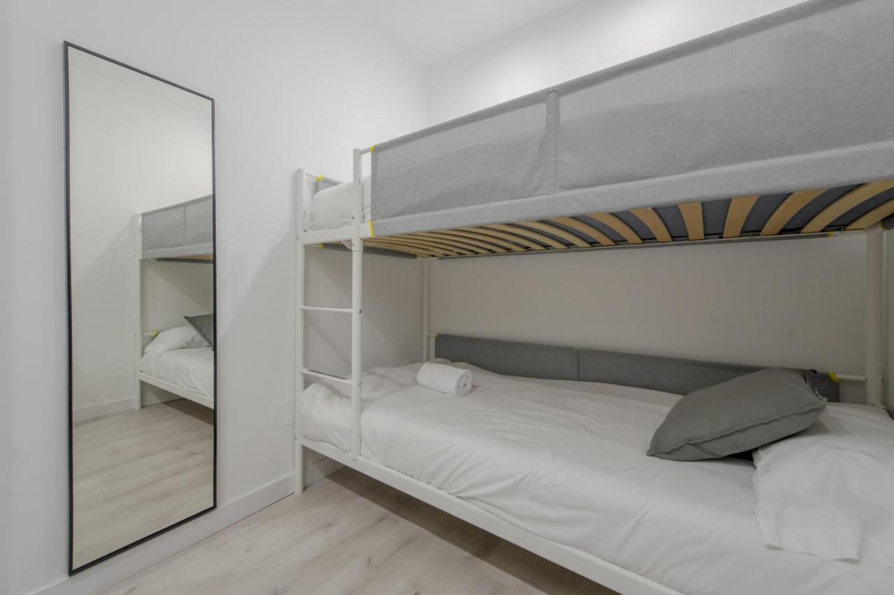 Cool/Soho Style Apt Para 9Pax C/Luciente Madrid Exterior foto