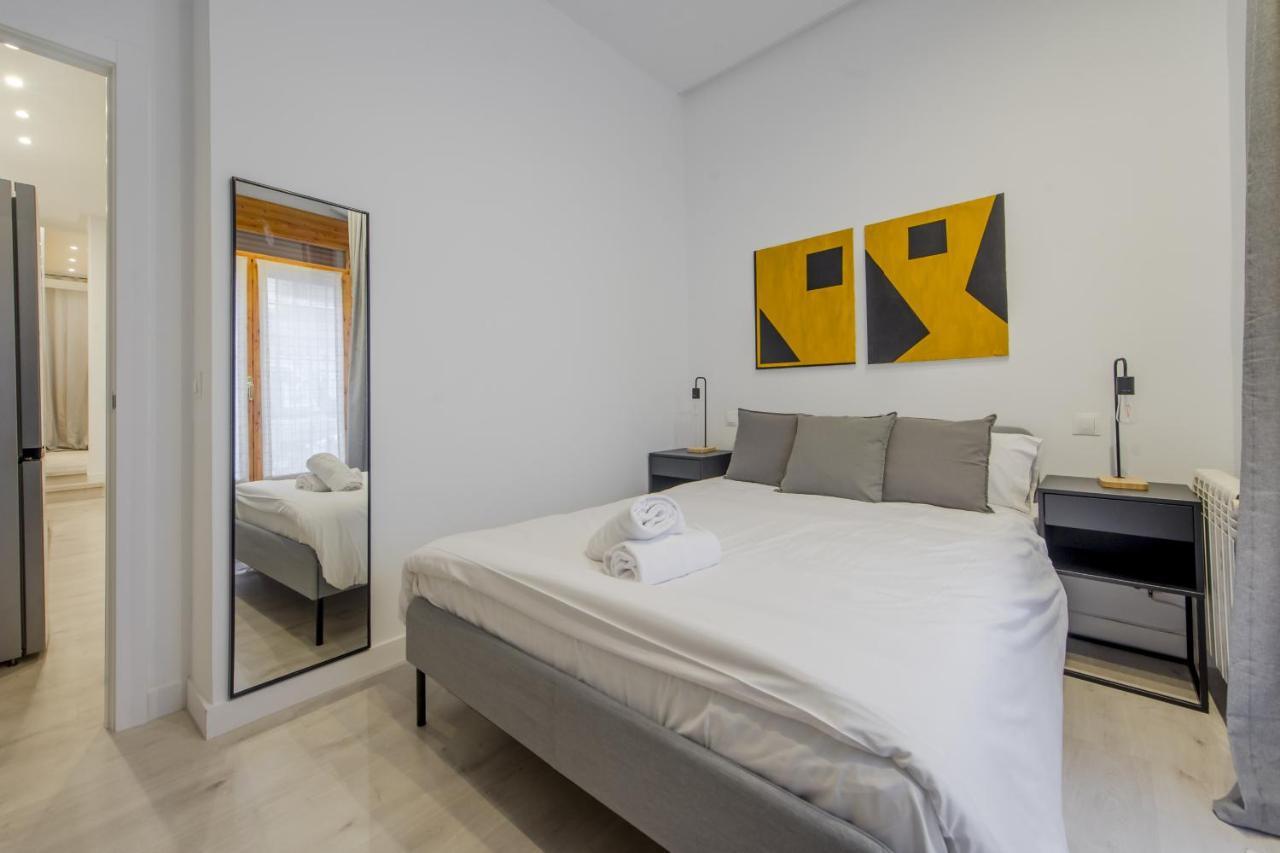 Cool/Soho Style Apt Para 9Pax C/Luciente Madrid Exterior foto